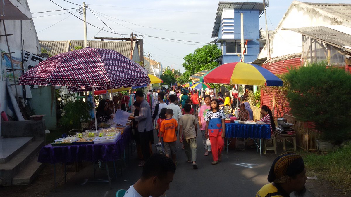 JiluRw's tweet photo. Lomba Hari Kartini  PKK RW XIII di  Pasar Minggu BMR Watugede Singosari #permadi60 https://t.co/3R3UoeNo28