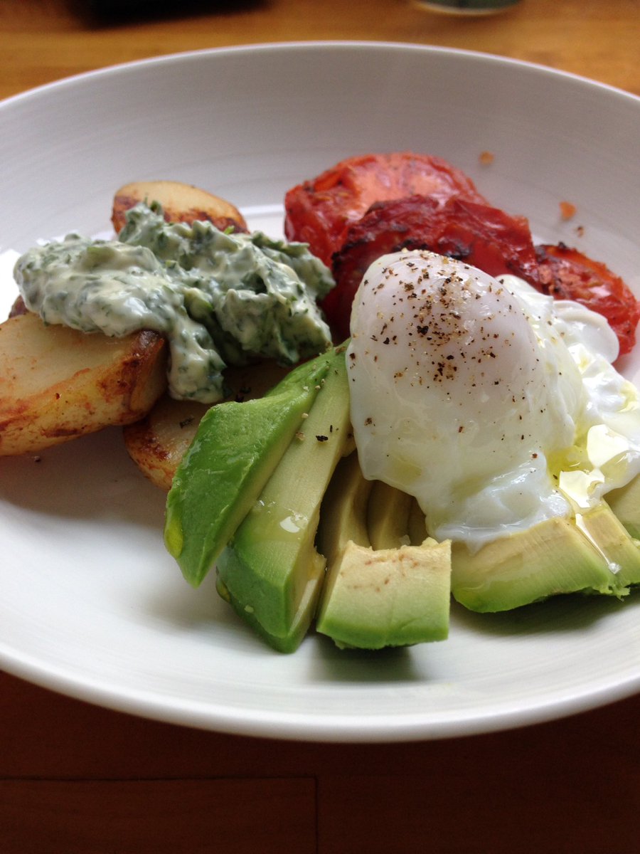 eatingkate's tweet photo. Two great things #leftovers and a proper breakfast to start the week at home with my #family https://t.co/FEsT4uNQxx