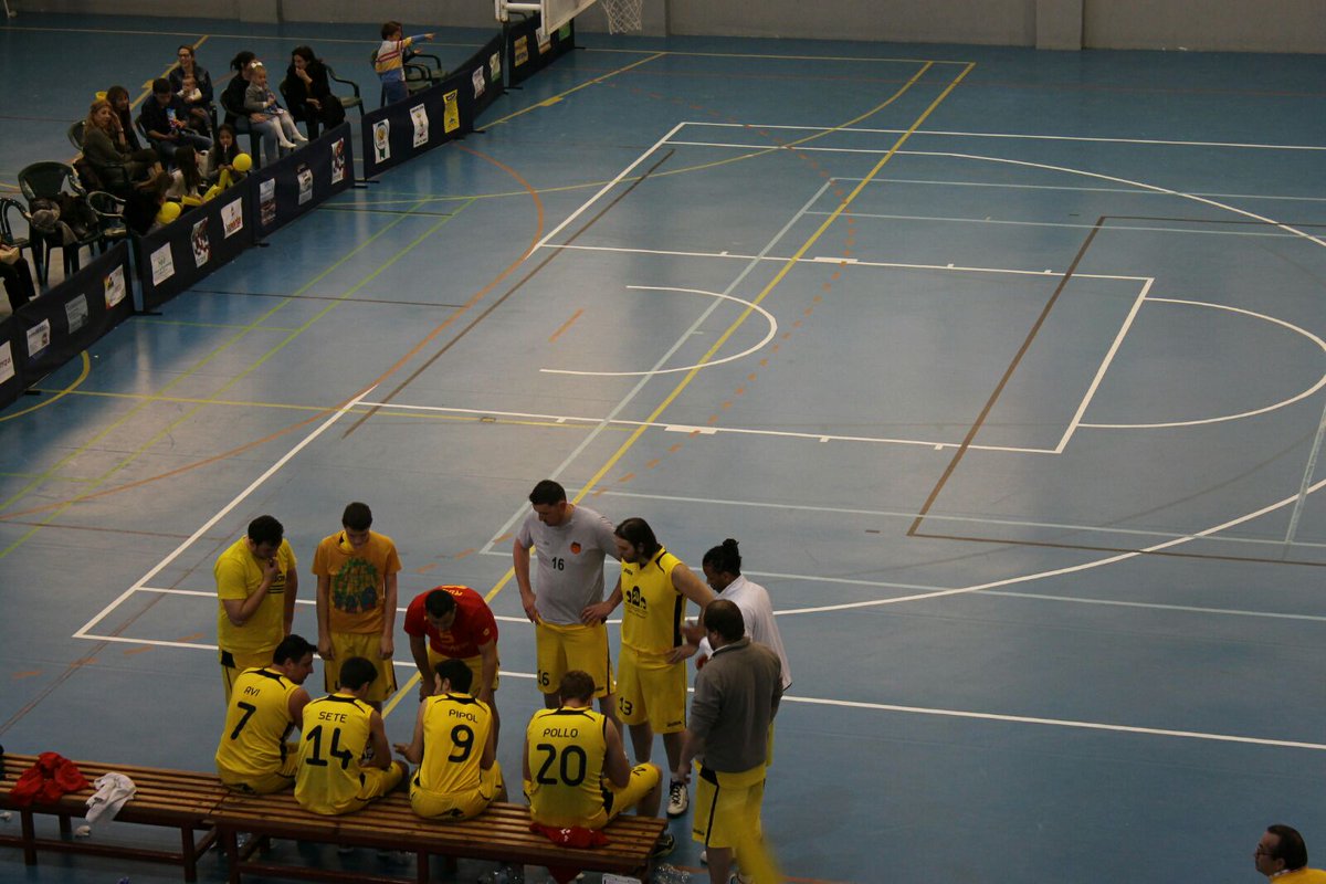 CBTorrijos's tweet photo. #final4TOB El @CBTorrijos CAMPEÓN de la I Liga @AsoBalToledoTOB https://t.co/HyyctqibGb