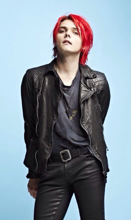 PPGFAVS's tweet photo. Gerard Way https://t.co/LUJlcUITas