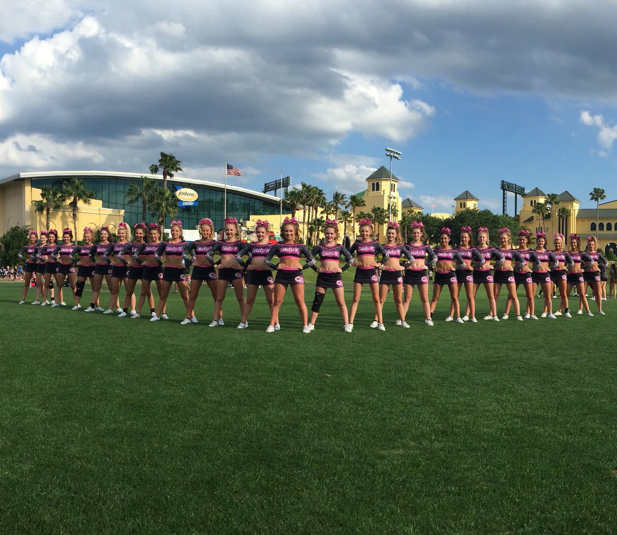 Cheer Xpress Lady X tweet media