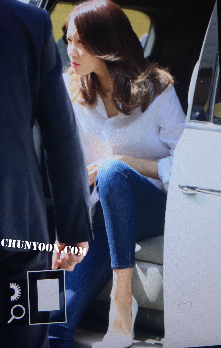 [PIC][25-04-2016]YoonA ghé thăm cửa hàng của "Innisfree 'My Cushion ATM'" vào trưa nay Cg3Ti1FU4AA5tCn