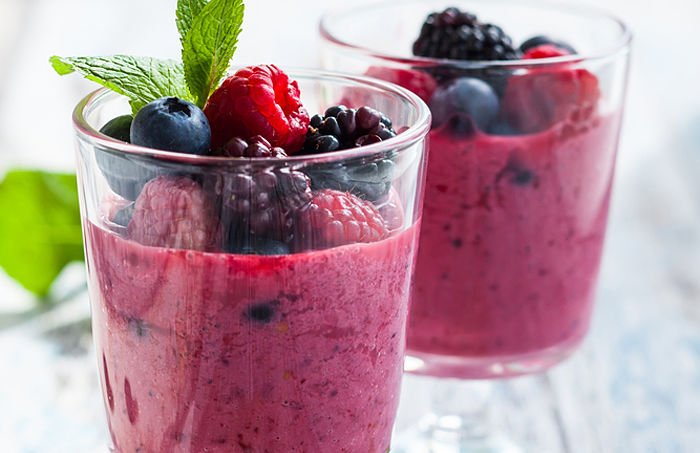 FactoStyle's tweet image. Here's a simple #recipe for #Healthy Triple Berry Spinach Smoothie..!! goo.gl/qXLcK9 #drink #recipes