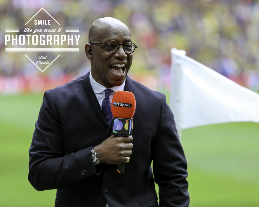 pedwards72's tweet photo. Photo of @IanWright0 acknowledging #cpfc fans at Wembley yesterday #CPFCvWFC @btsportfootball https://t.co/c6jTtzZ0is