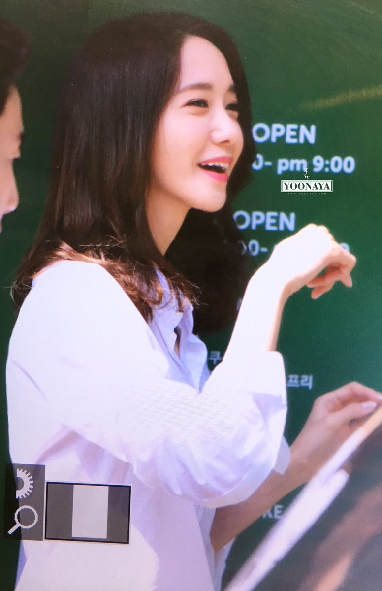 [PIC][25-04-2016]YoonA ghé thăm cửa hàng của "Innisfree 'My Cushion ATM'" vào trưa nay Cg3bGMjVEAI6k_x