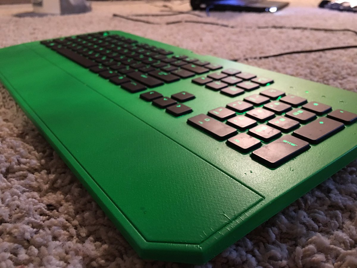 cpeterson19's tweet photo. Finished the custom @Razer Deathstalker! https://t.co/wUKMKfRmfp