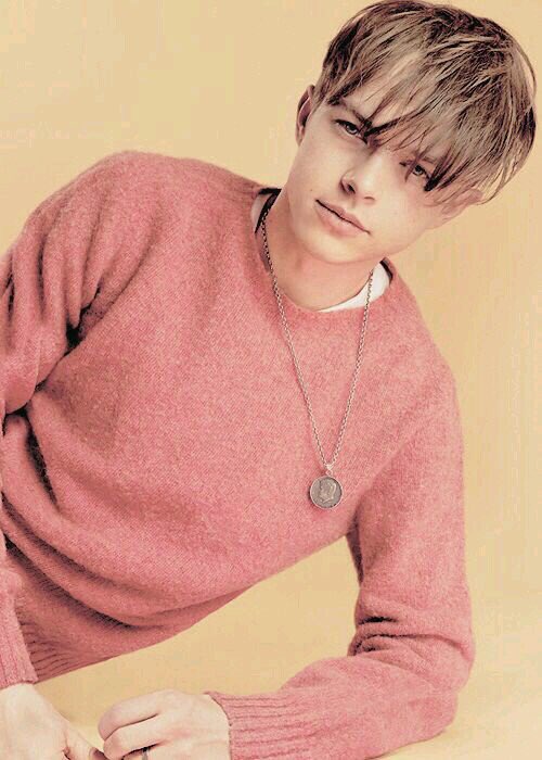 PPGFAVS's tweet photo. Dane Dehaan https://t.co/e7FFUq0KFB