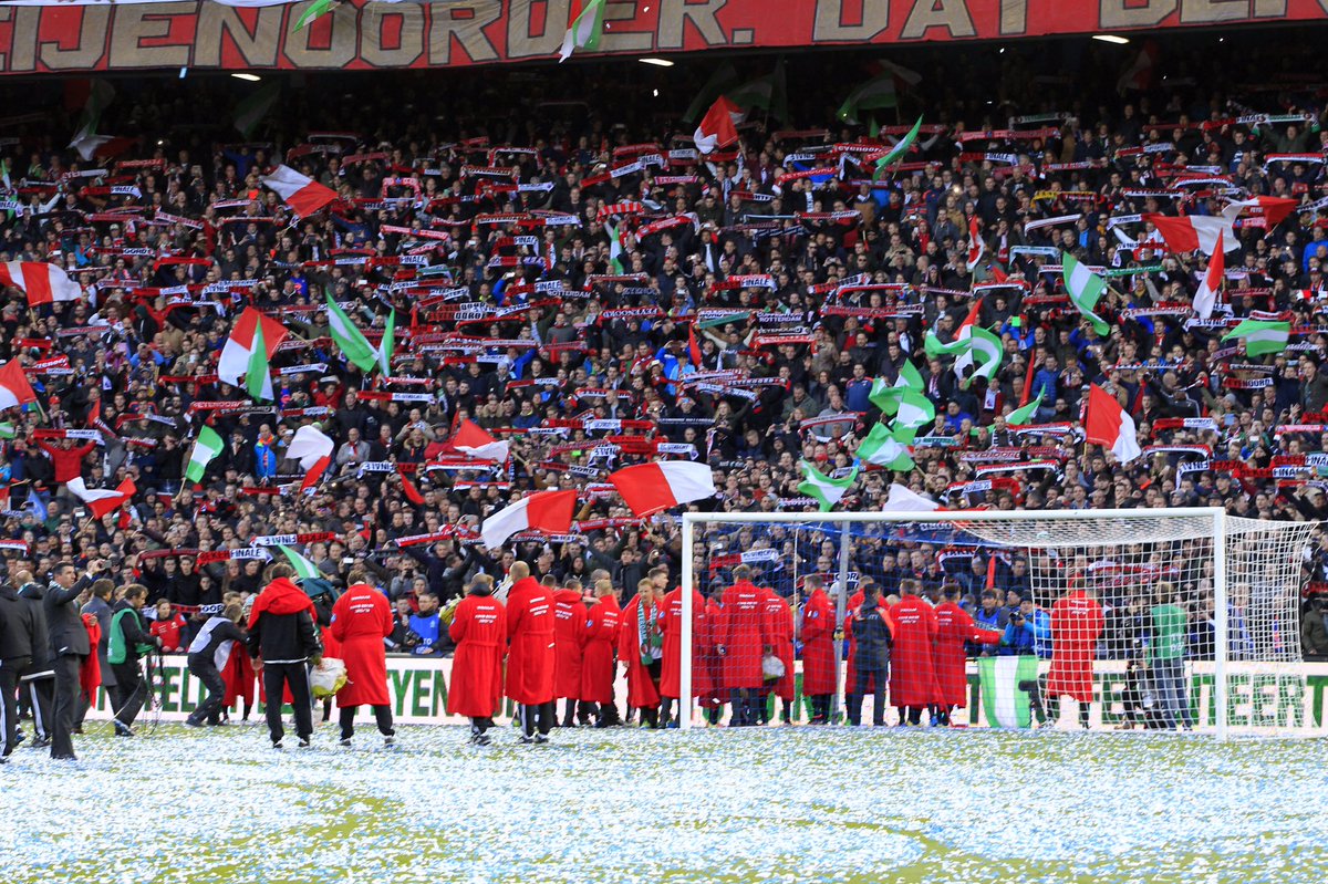Feyenoord's tweet photo. Wakker worden als bekerwinnaar.... 🙏 🏆 #Feyenoord #Cupfighters https://t.co/G0H0zyBqww