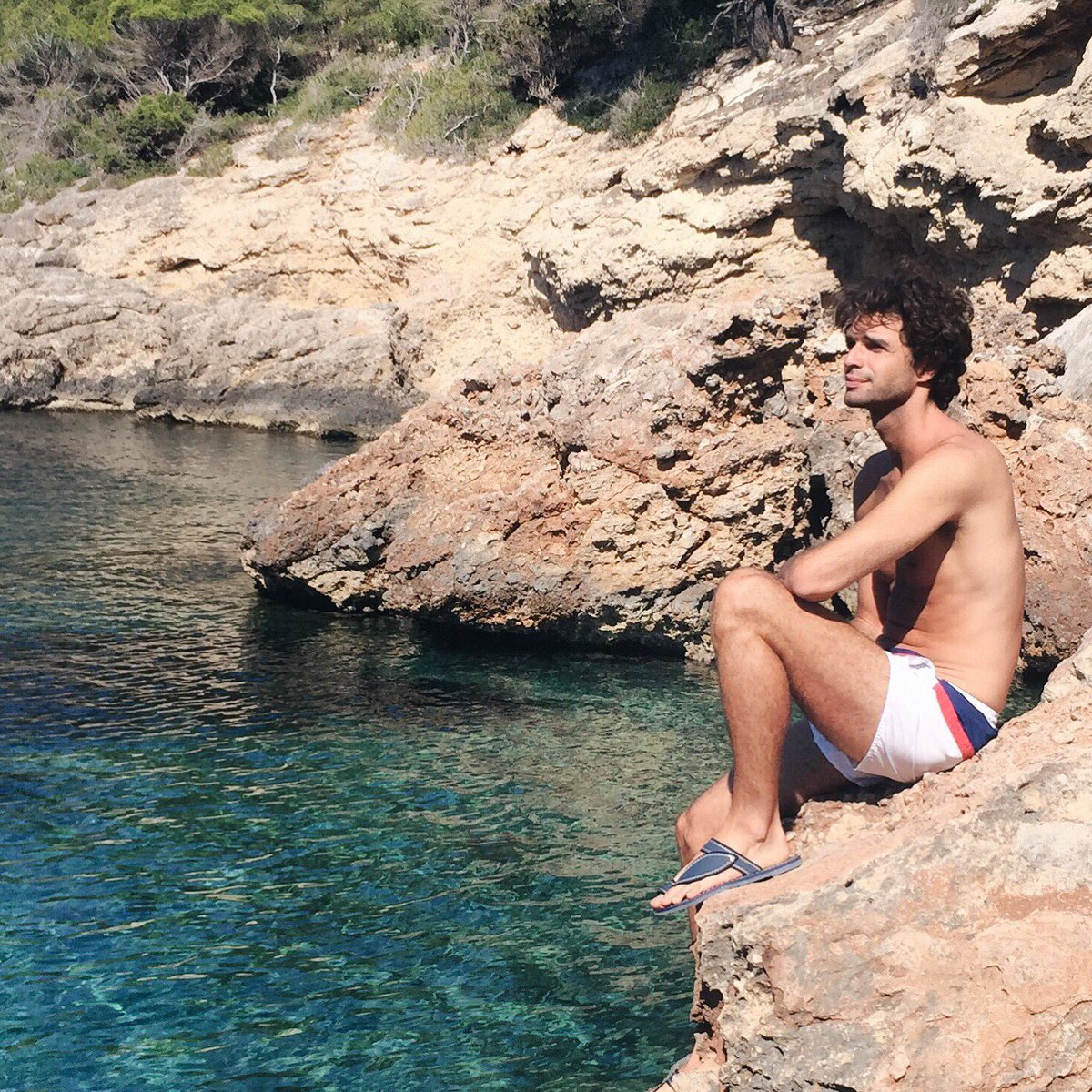 ShipshibDotCom's tweet photo. New Yorker / Ibiza resident Vasco wears #Shipshib in Cala Olivera 👣 shop online https://t.co/RECotBeRps https://t.co/3ZoXI0L3xq