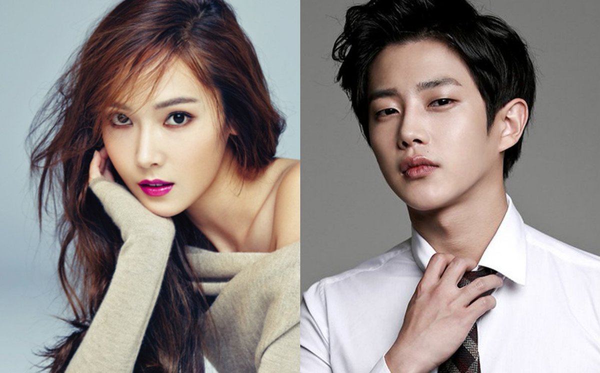 soompi's tweet photo. Jessica and “Descendants of the Sun” Actor Kim Min Suk to Appear on “Radio Star”
https://t.co/8E9q0GYZso https://t.co/085gGGH0M3