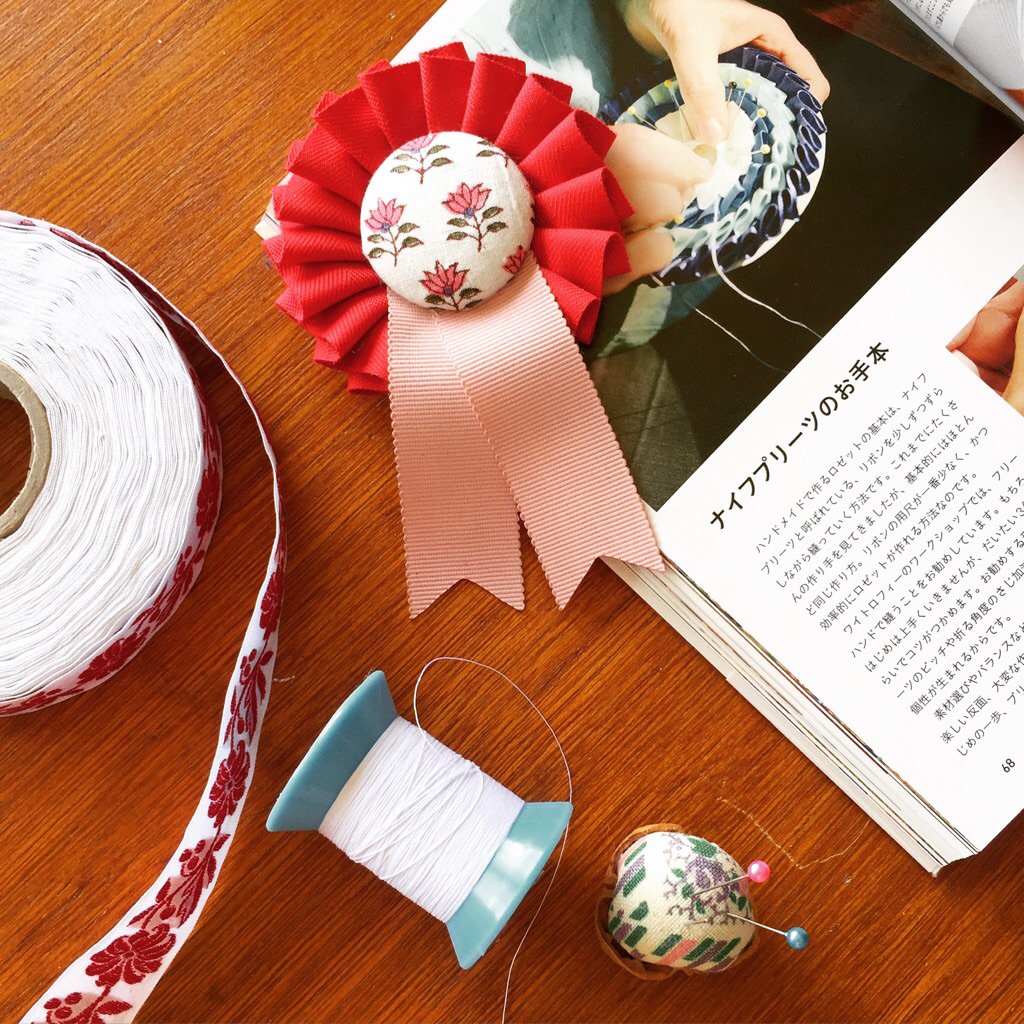 Whytrophy's tweet image. 5/7にプリーツを縫いながら「ロゼットはなんぞや？」がわかるワークショップを開催！学芸大学のグローサリー「FOOD&amp;amp;COMPANY」でコーヒーを飲みながら作りましょう！
foodandcompany.stores.jp/items/571233c4…