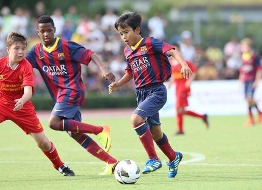 サッカー情報 移行中 将来の日本代表 久保建英 14 日本人として初めて9歳からバルセロナの下部組織に所属 チーム得点王 30試合74ゴール とmvpに選出 和製メッシと呼ばれ注目を集めた U15日本代表 U18fc東京飛び級デビュー 今後の活躍に注目 T