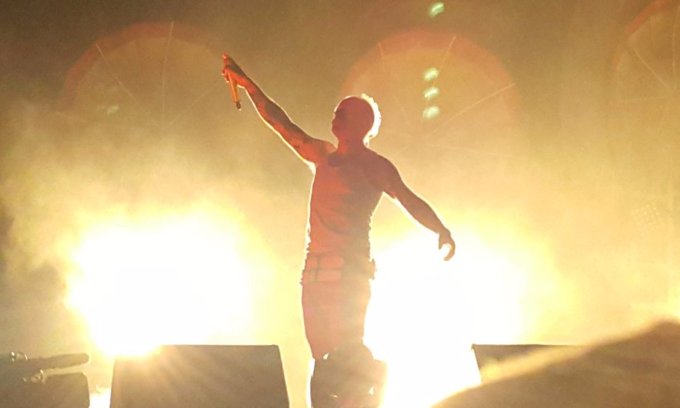 LifeBoxset's tweet photo. Dinos cuál fue tu banda favorita del Vive Latino!  #elviveeninfinitum! #infinitumlive https://t.co/bJLfVnlGRH https://t.co/o1c5Kcw79R