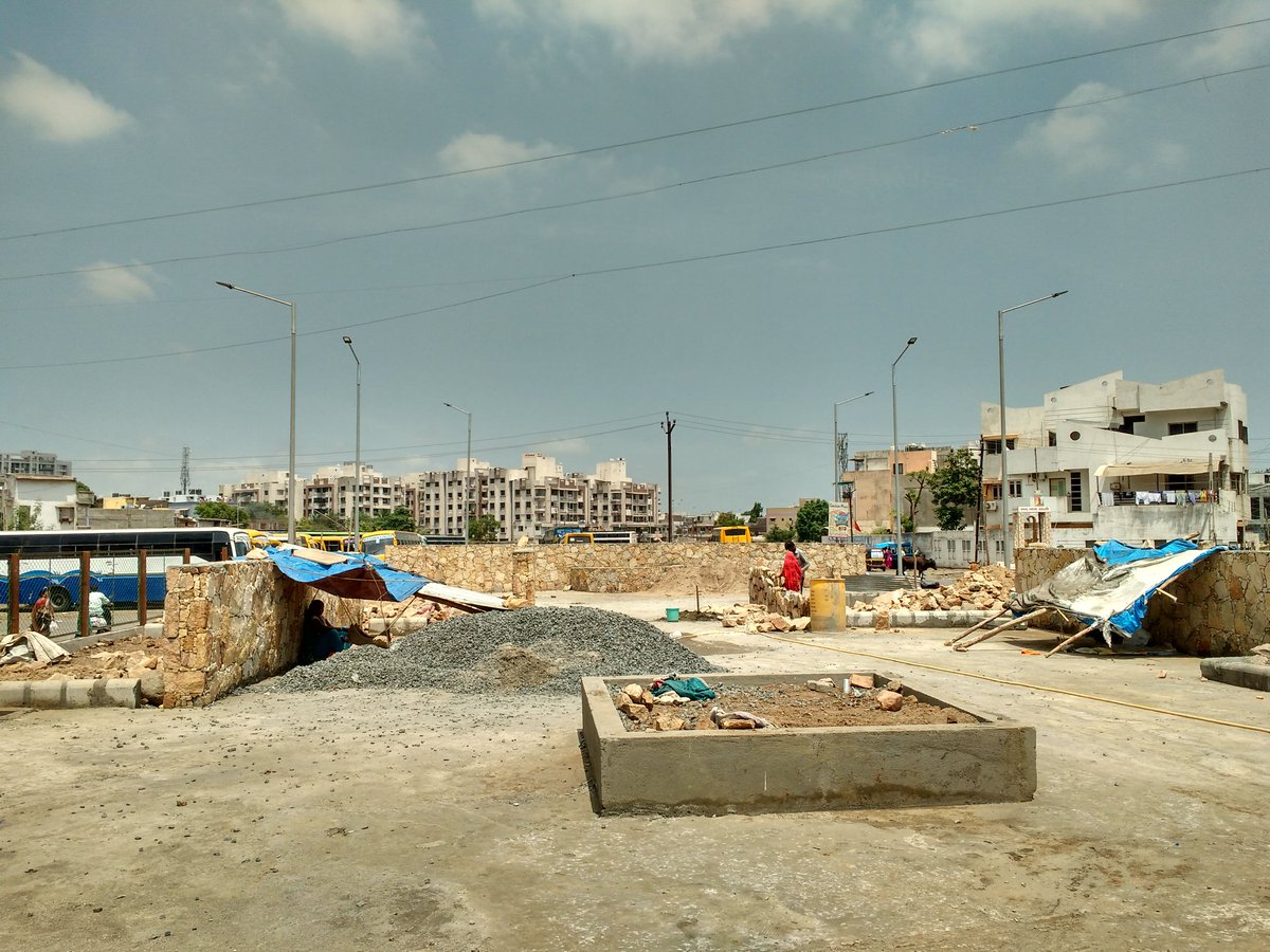DevelopedSurat's tweet photo. #LinearGarden with #ગુલાબીચોટીલા #Stone @ #Ramnagar #GujaratHousingBoard #PalanpurPatia #RanderZone
#FenilThakkar https://t.co/AmRKiTZjtW