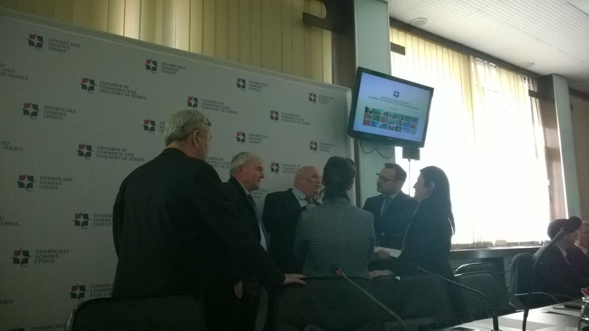 Easyconnecting's tweet image. Discussing priorities!