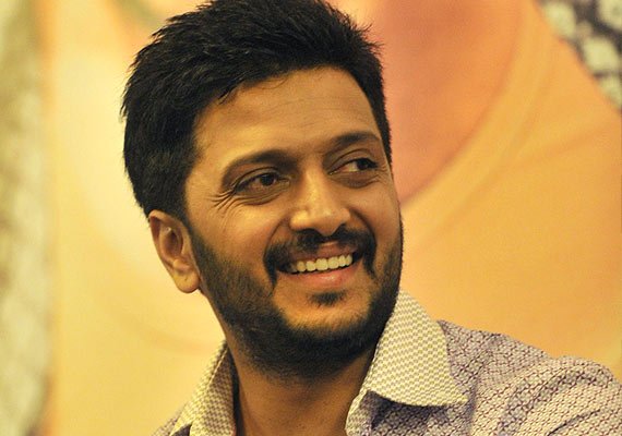 .@Riteishd donates Rs. 25 lakhs for drought relief in Latur