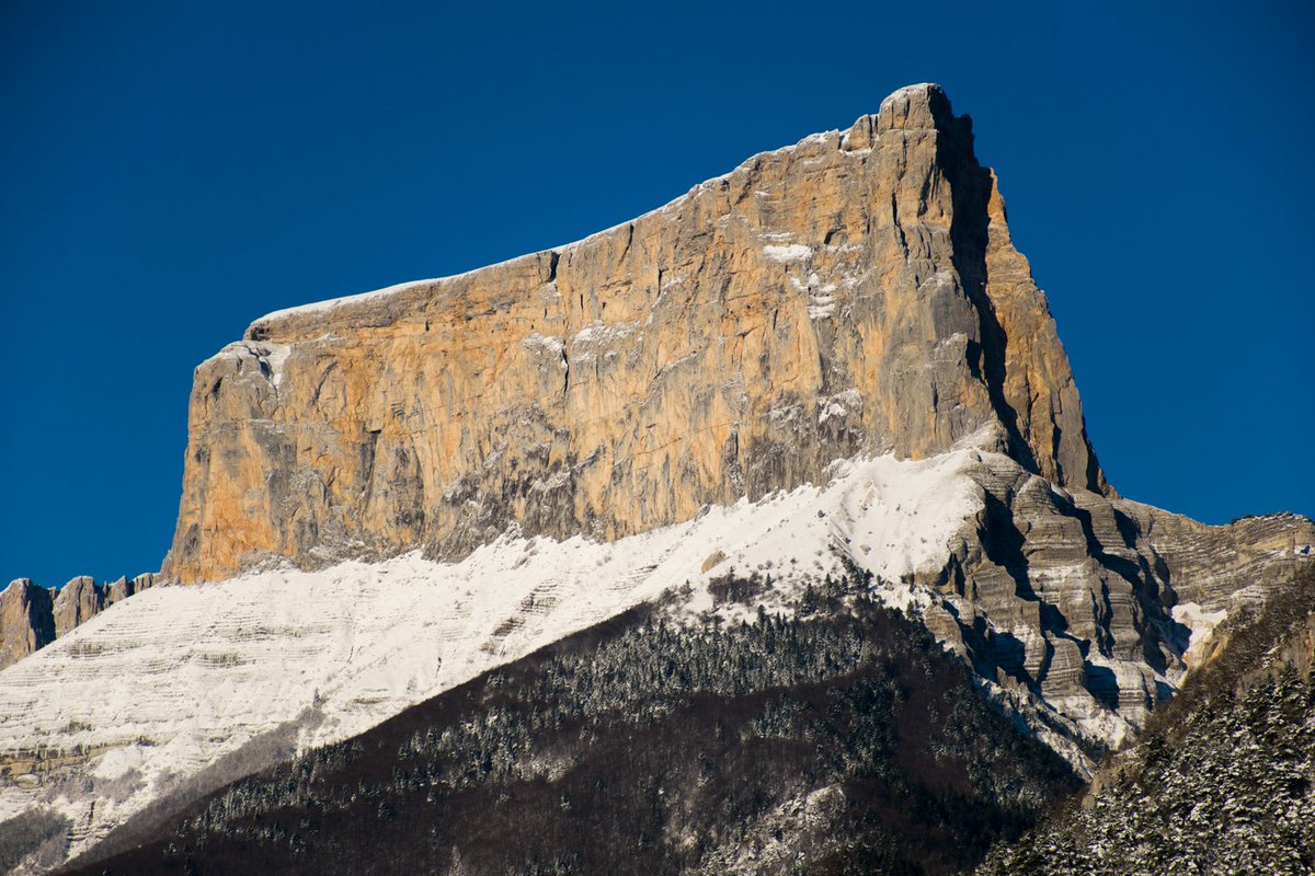 SistemiModerni's tweet photo. Excited! SM buys factory at  #Mt.Aiguille #Alps Giant step towards our vision of #distributedmanufacturing https://t.co/J5krXkiWMf