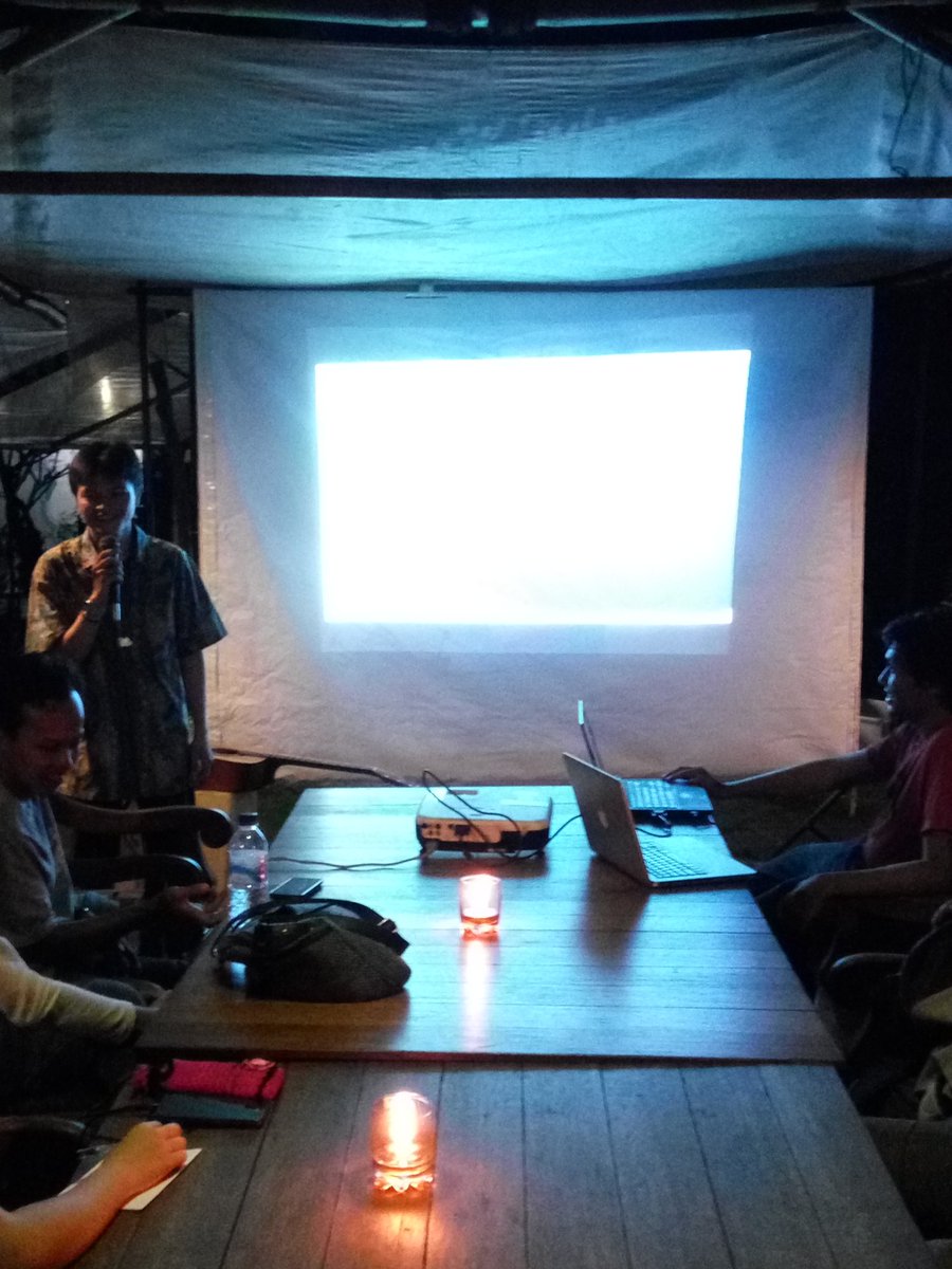 Hamdan on his presentation #bpisurabaya coaching clinic Photography