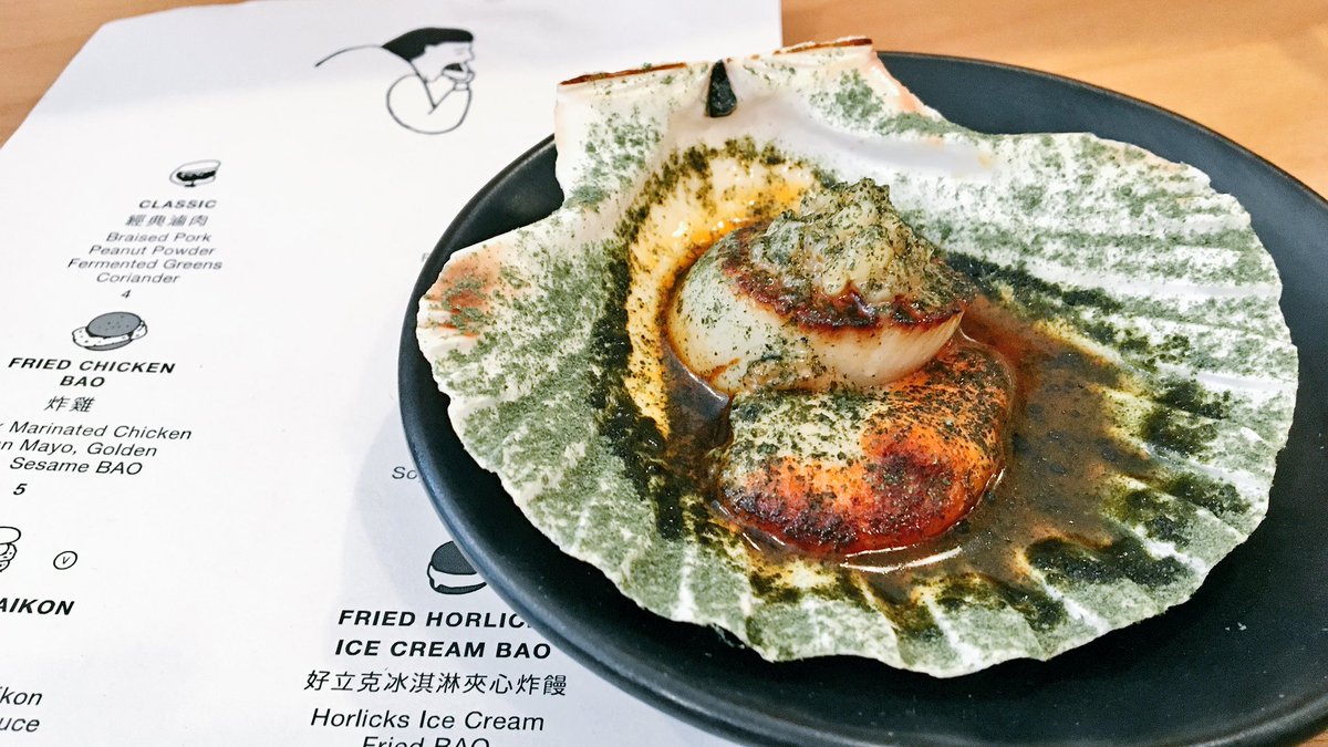 LoveFoodLondon's tweet photo. @bao_london so much love for the bun!!Queuing on a Monday-worth the wait💚 #baolondon #steamedbunlove 💚 #londonfoodie https://t.co/DqDPNglofS