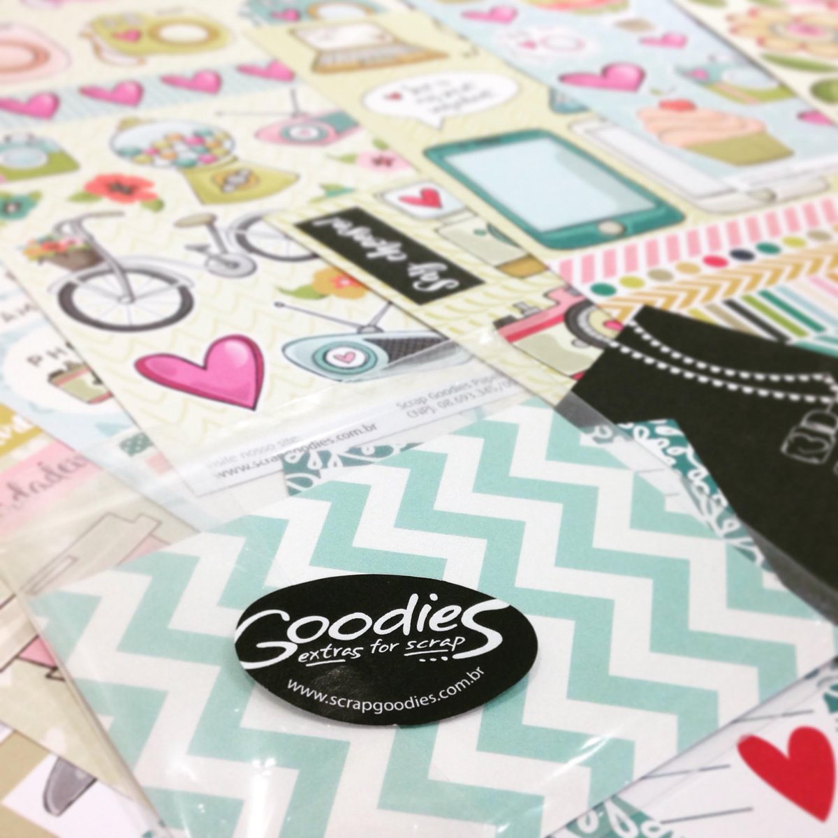 Crafccino_'s tweet photo. Novos papéis #scrapgoodies! Muita fofura! https://t.co/4P3vNgXVqG