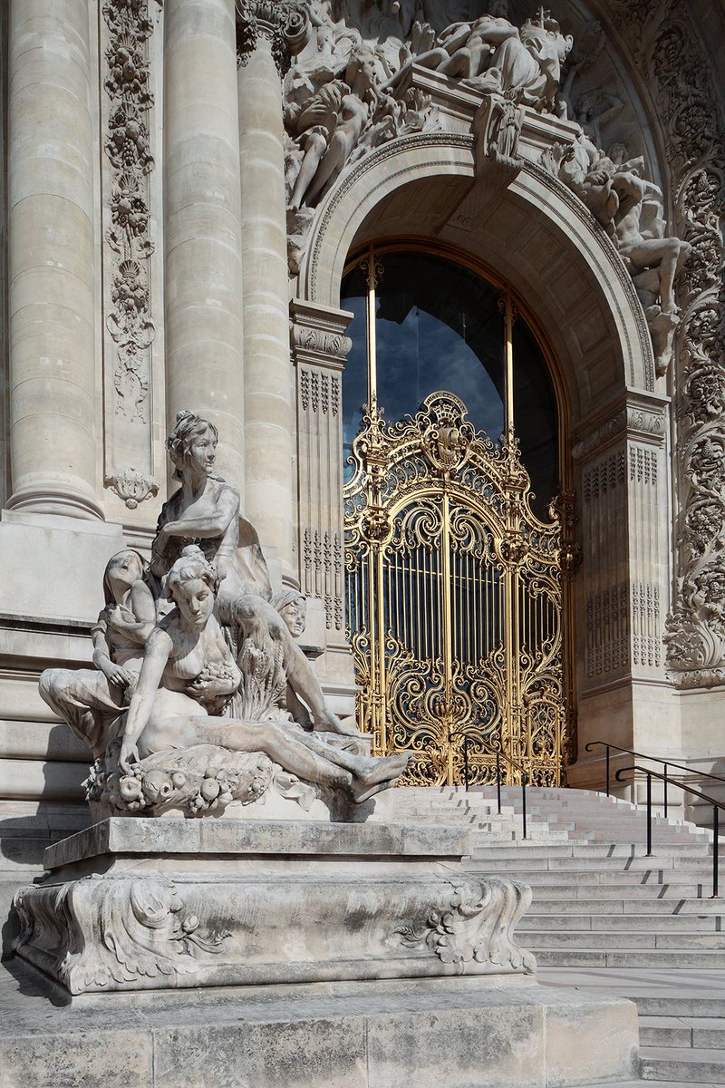 PetitPalais_'s tweet photo. #fermeture exceptionnelle du @PetitPalais_ dimanche #1ermai. RDV mardi 3/05 dès 10h ! https://t.co/RClMnnNGJj
