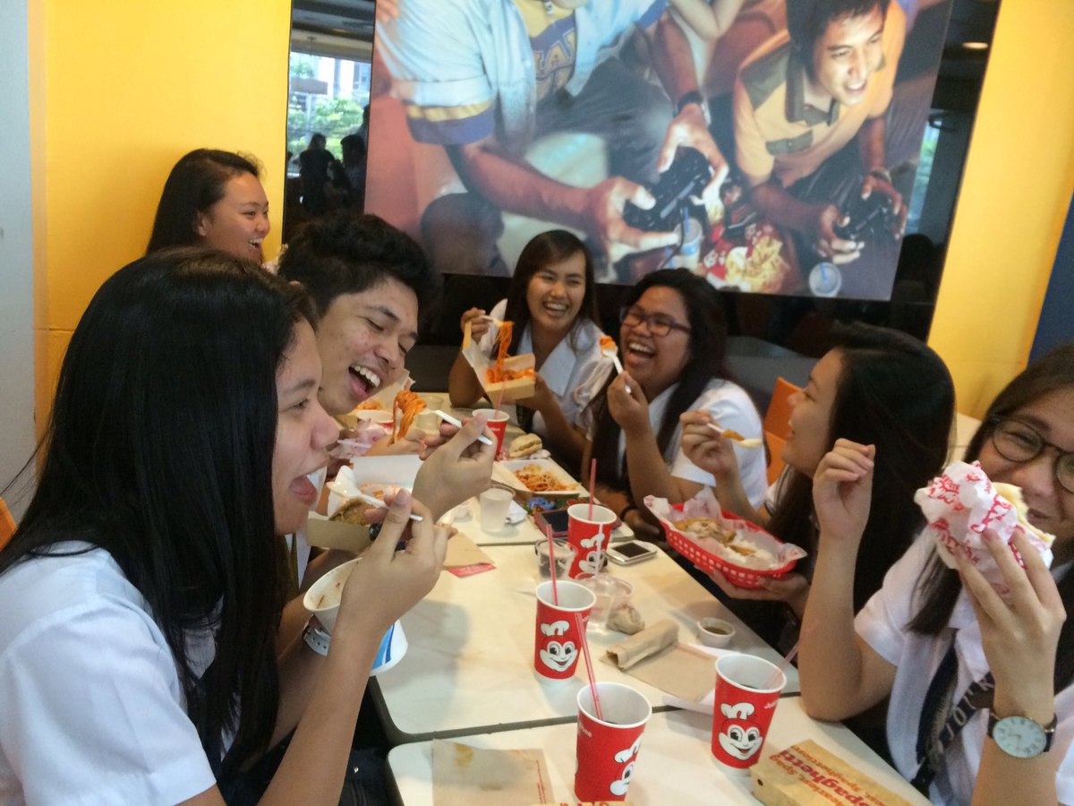 .@Jollibee we are proud to be part of #ChickenjoyNation bc this is where our friendship bloomed #ChickenjoyNationNCR