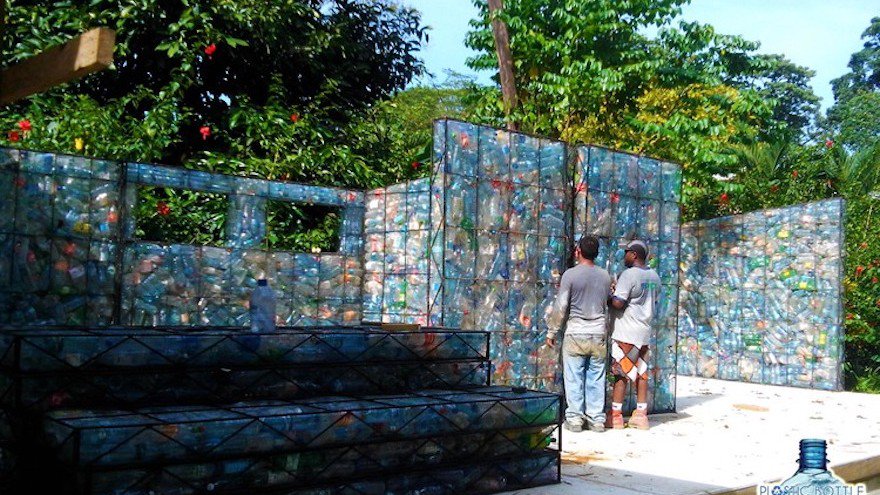 designindaba's tweet photo. Taking plastic out of landfills and into building sites: https://t.co/TtlwHAlUXT https://t.co/iKtwl35xQ3
