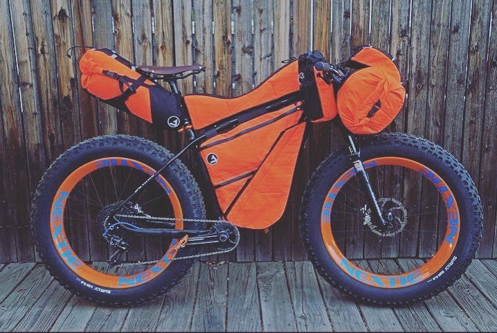 TuttoMTB's tweet photo. bikeoverland / Very American looking rig here #usa #sizedup #monster #fatbike #bikepacking #overland #bugoutbag #yo… https://t.co/vysEsAR2l0