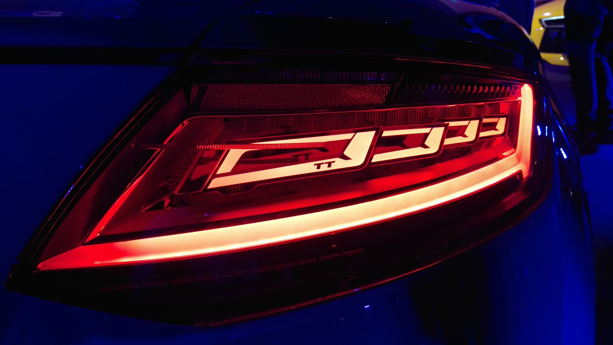 Audi tt tail lights outlet