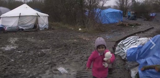 jeremycorbyn's tweet photo. Today Labour's voting for Dubs Amendment to ensure UK accepts 3000 unaccompanied child refugees from camps in Europe https://t.co/TfSLlywtPA