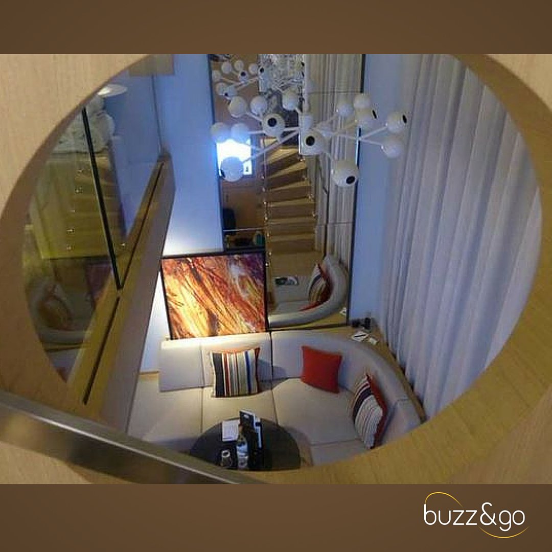buzzandgo's tweet photo. Style and class travelling with #BuzznGo photo by @menstylefashion @lecinqcodet #heartofParis #artdecohotel #travel https://t.co/uB1eRphIK8