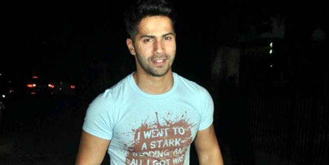 pathaka_guddi's tweet photo. [PIC] : Varun Dhawan at his Bday Birthday Bash. @Varun_dvn #VarunDay https://t.co/DHTbKTzsoo
