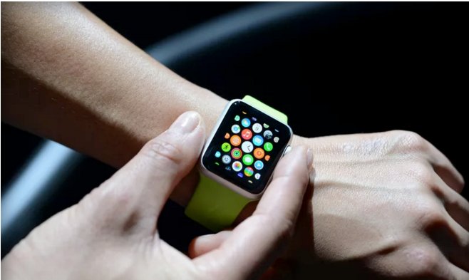 Mobiloitte's tweet photo. Apple requiring all new Watch apps to be native by June: https://t.co/rXOsx95q9L #watchapps #AppleWatch #Wearables https://t.co/HsUyCHphzc