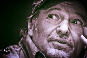 gazzettamodena's tweet photo. #vascomania @vascorossi countdown musicale aspettando #ModenaParKOM17
https://t.co/oN4tg58NFr https://t.co/71KbJg4FkF