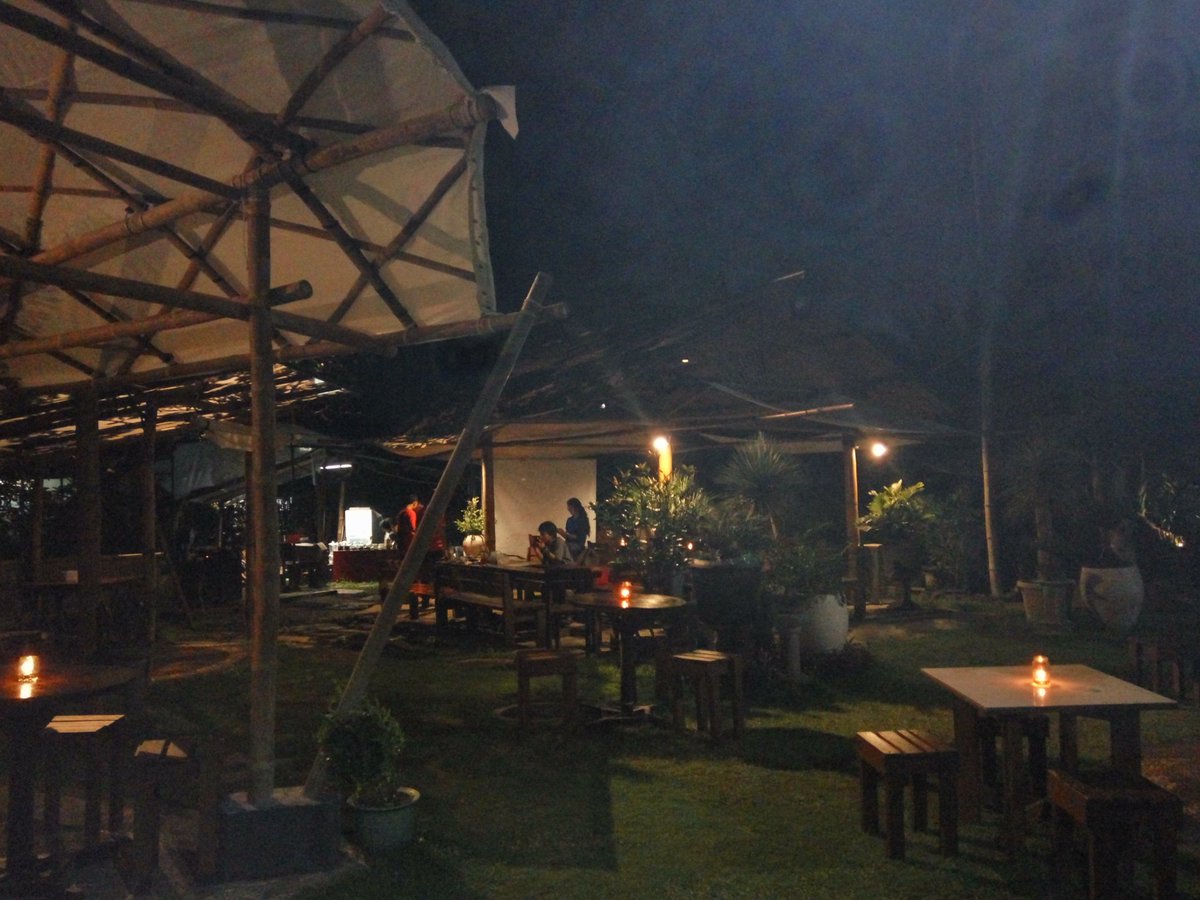 Beautiful right? At Orange Cafe Surabaya where we have Coaching Clinic tonight