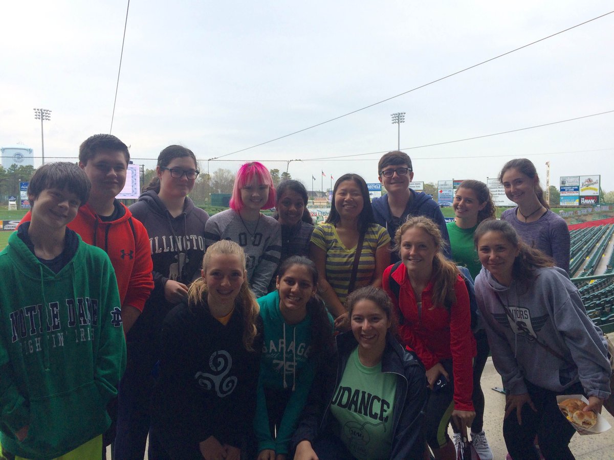 MsKWeldon's tweet photo. Spartan Key Club making us proud as they raise funds & awareness for #autismday2016 #spartanlegacy @OTHSkeyclub https://t.co/jSAC0vrnjh
