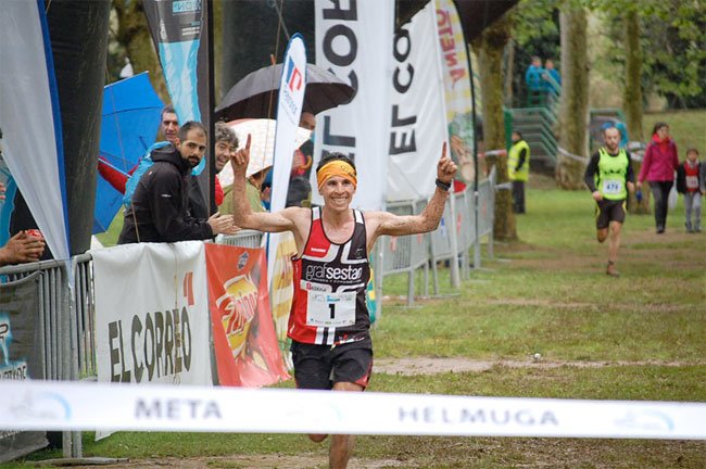 vamosacorrer's tweet photo. .@MelloSaria 2016: Gran matinal, barro incluido, para disfrutar del #trailrunning en #Muskiz https://t.co/rE8mCKQiH5 https://t.co/sp96w67SFD