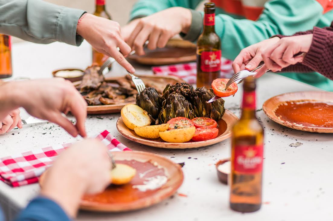 Fri - Mon - <a href="/EstrellaDammUK/">Estrella Damm UK</a> 's 4 Day #BankHoliday #Boqueria pop-up at #Spitalfields Market londonpopups.com/2016/04/estrel…