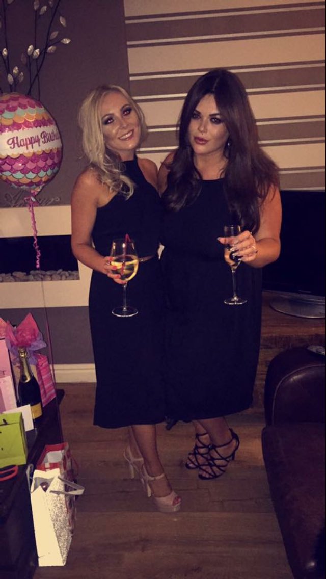 beckythow's tweet image. 