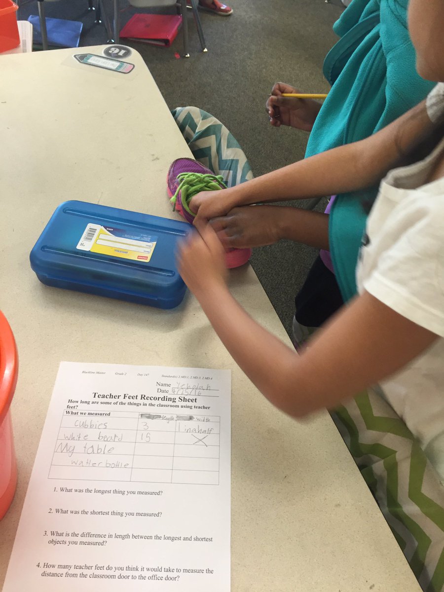 MrsFlemingCFES's tweet photo. Using our "feet" to measure objects around the room! @CedarForkES https://t.co/A7hMtUVQ58