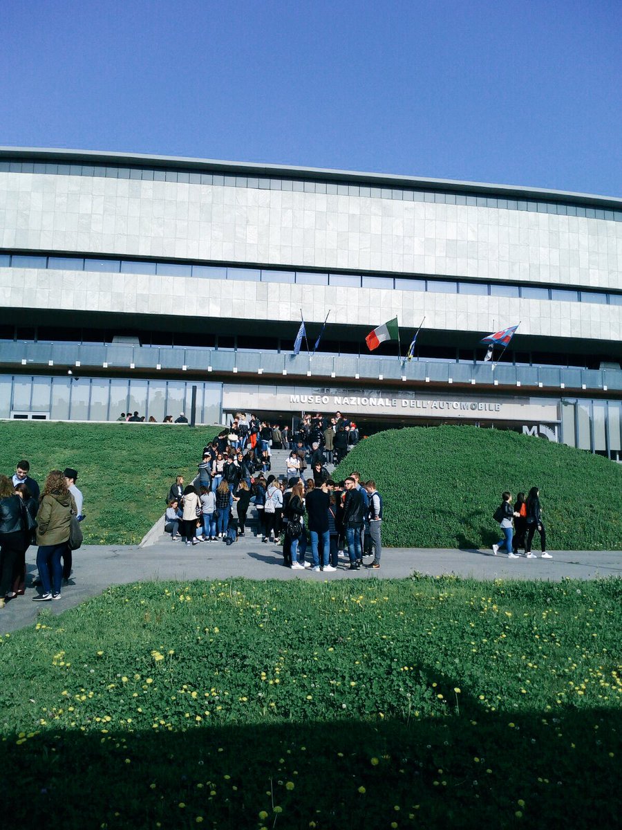 museoautotorino's tweet photo. 4400 visitatori nel weekend del 25 aprile. Grazie a tutti! https://t.co/IHkv2E4lUB