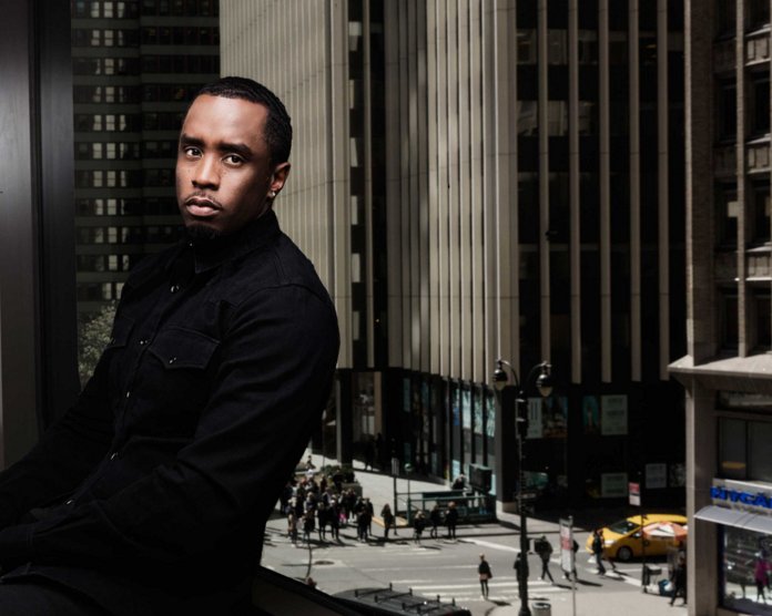 Uhangsuite's tweet photo. How Diddy changed the #fashion industry: https://t.co/vbRfpbIqP9 

#UrbanFashion #FashionNews #UrbanHangSuite https://t.co/yhNz27ioIM