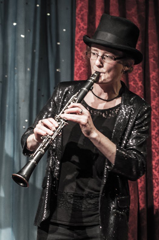 At last week's <a href="/theLKQ/">LKQ</a> gig, <a href="/EvansSusi/">Susi Evans</a> on clarinet, pic by gig-goer Martin Vickers @sandsfilmscine #SE16 Thanks!
