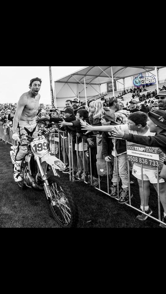 _ProMX_'s tweet image. The face you have after a big win