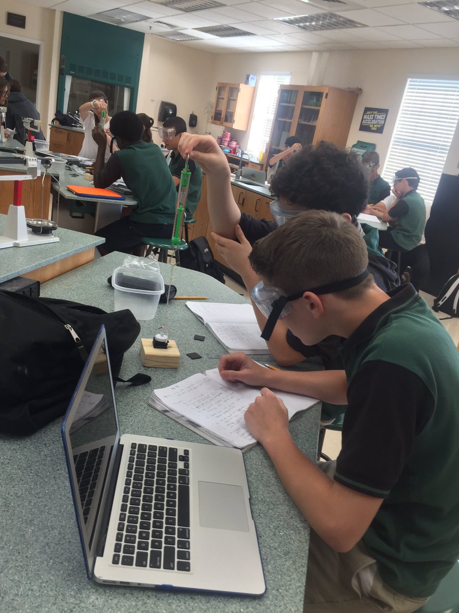 LisaOckerman's tweet image. 8th grade Ss investigating magnetic force @PineCrestSch #physicsfirst
