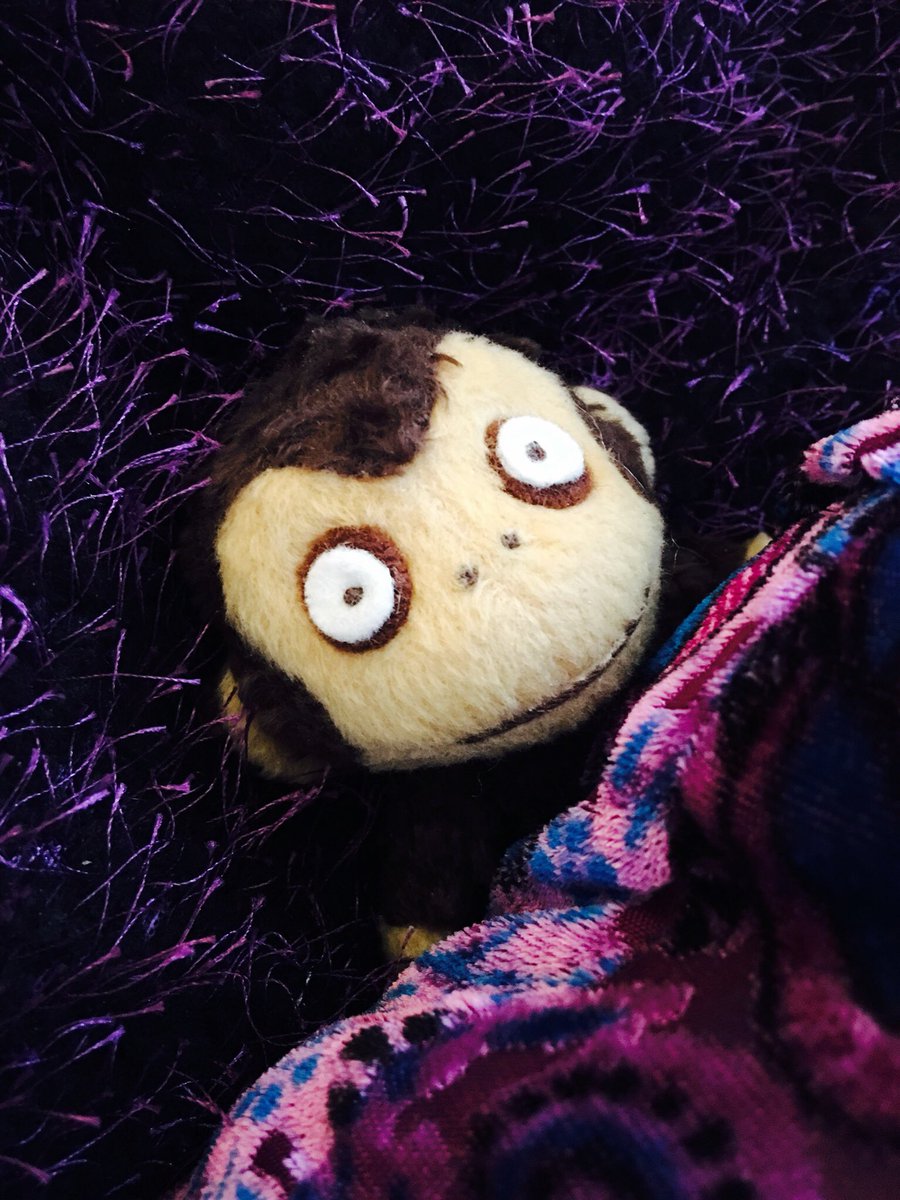 <a href="/Boyhous/">Boyhous</a> Aline is still sleeping 👑 she'll do the breakfast for her cousins later 😂