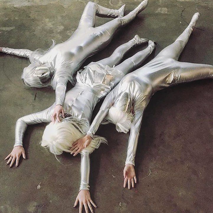 SuperfanSuits's tweet photo. Monday. Exhausted. (via @clairehelenashley) https://t.co/vPfa0Xvucz