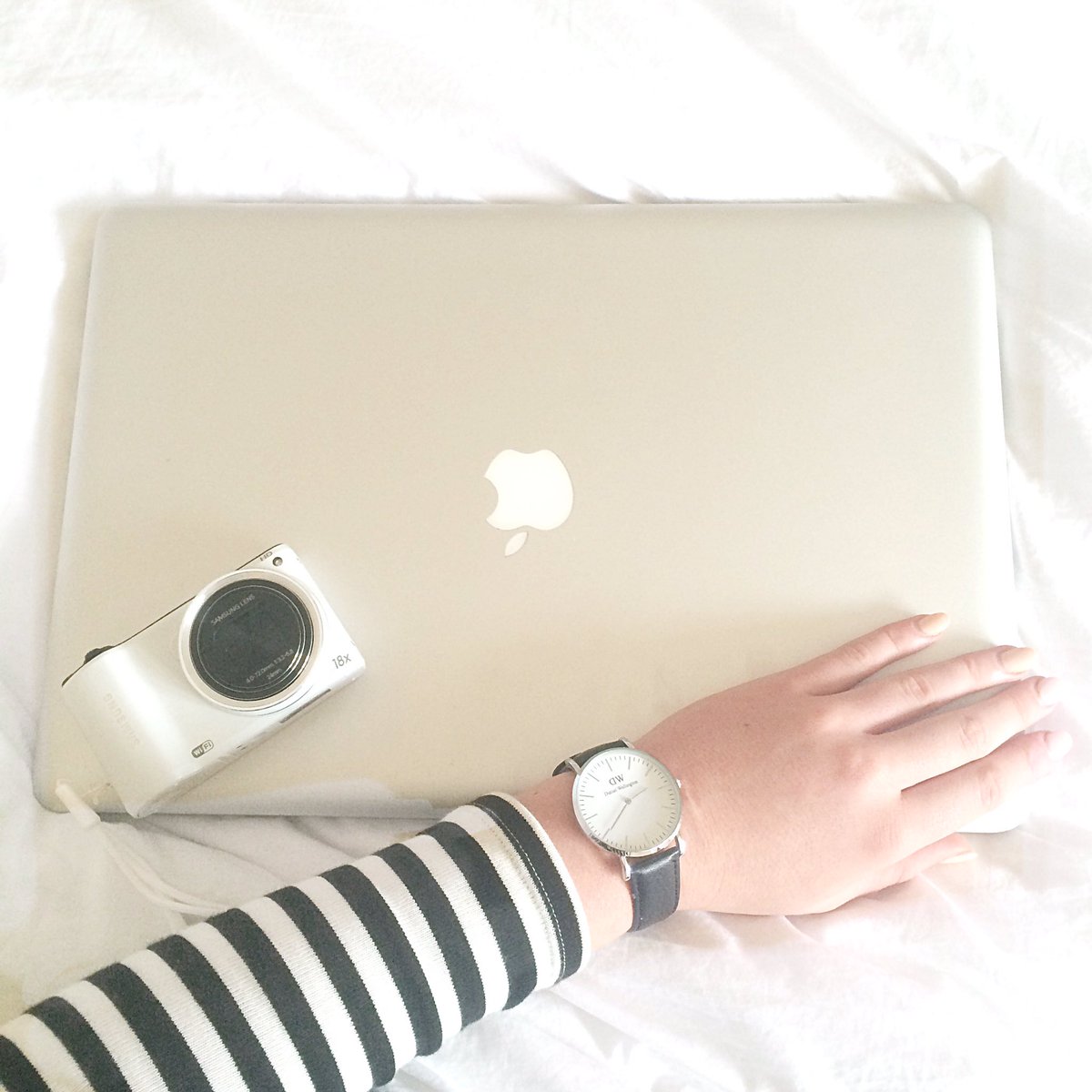 Basicblog_'s tweet image. Who wants to see an April favourites youtube video?