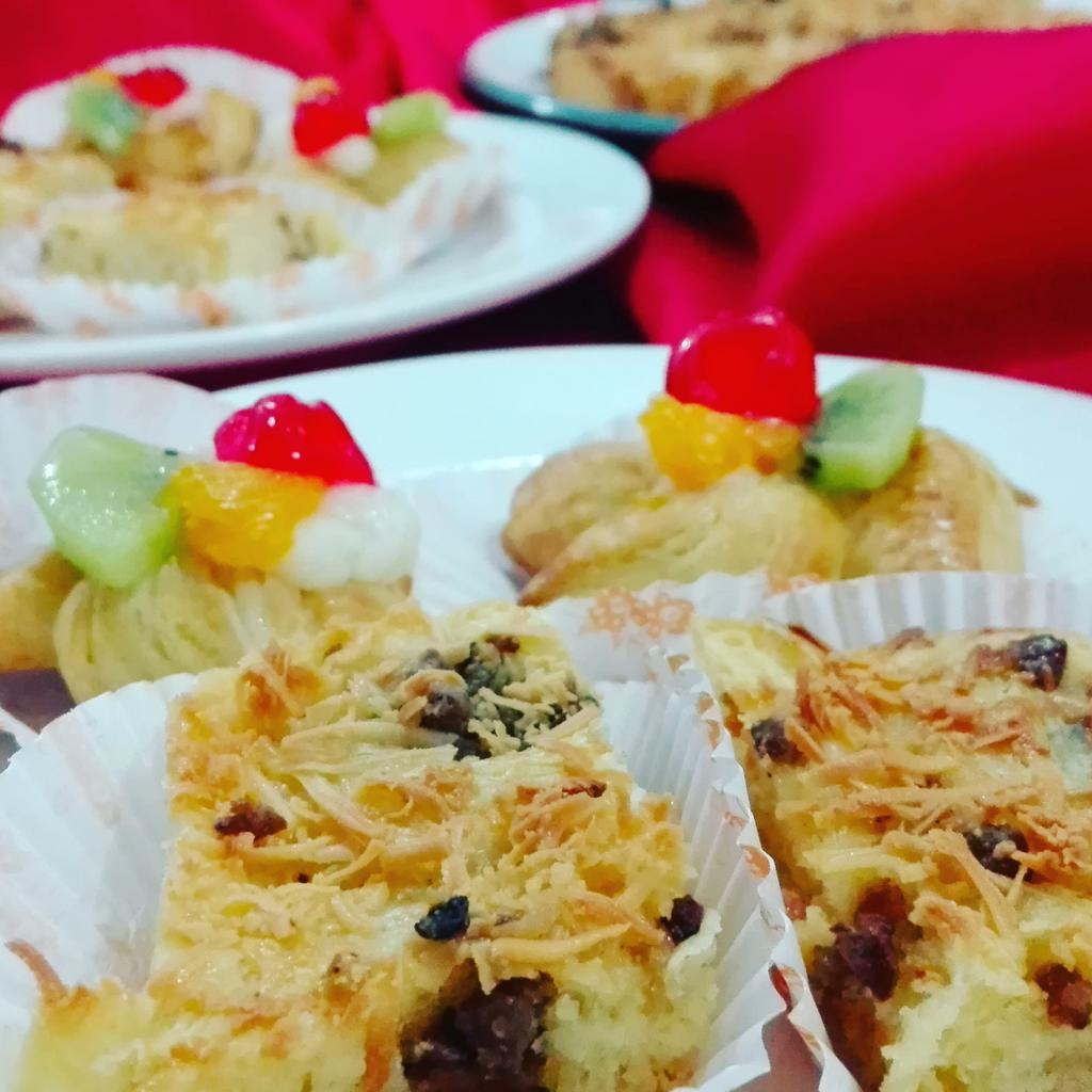 danish pastry beef rossette and danish mix fruit !