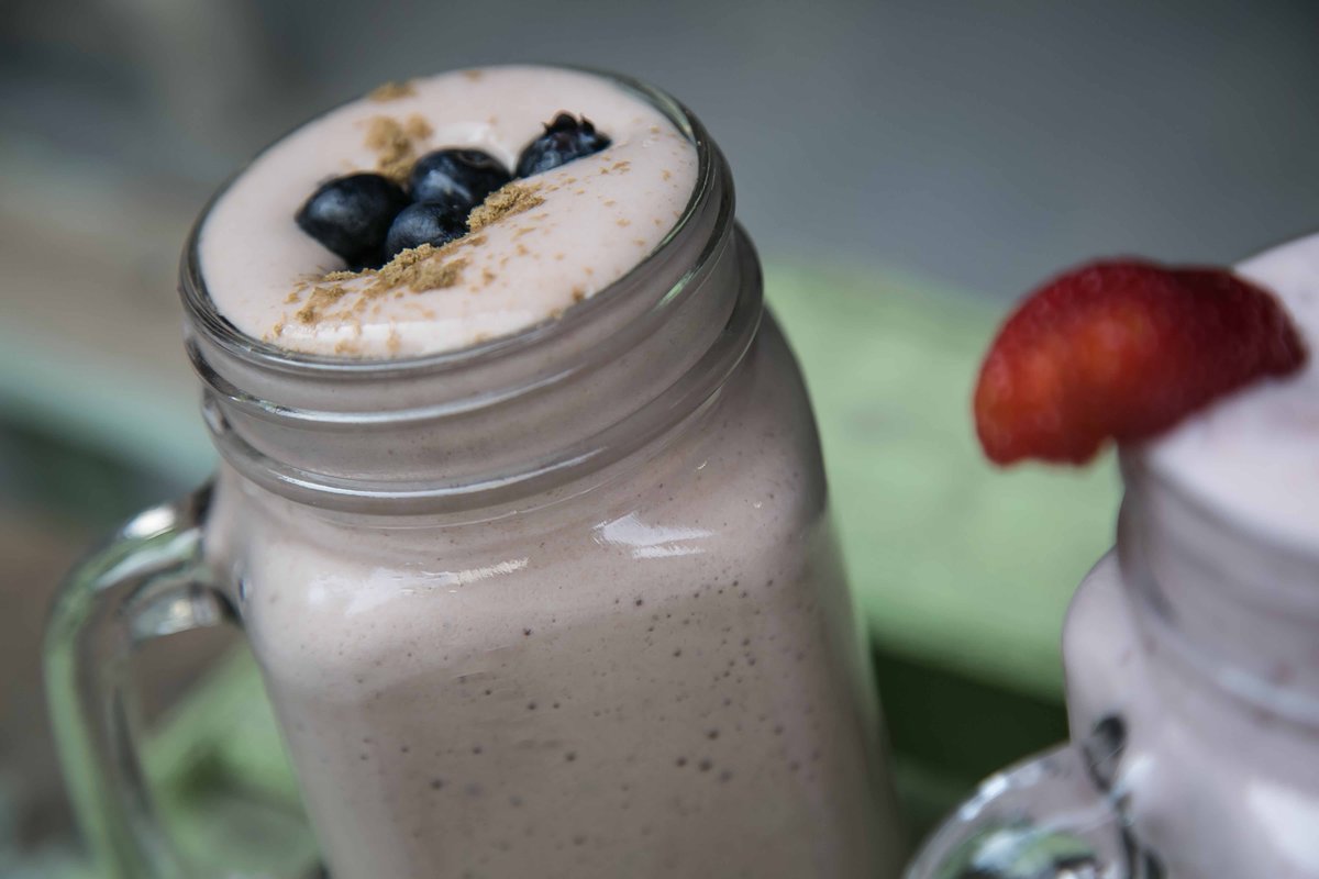 CFitnessCondesa's tweet photo. Los smoothies son un opción muy saludable hablando de nutrición, aportan energía que necesitas para estar al 100%. https://t.co/PHInaMFJDU